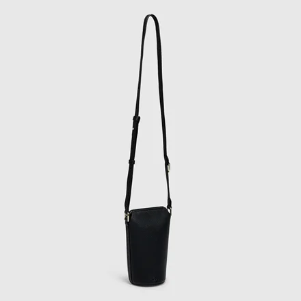 ECCO® Pot Textureblock Leather Crossbody Bag | Black