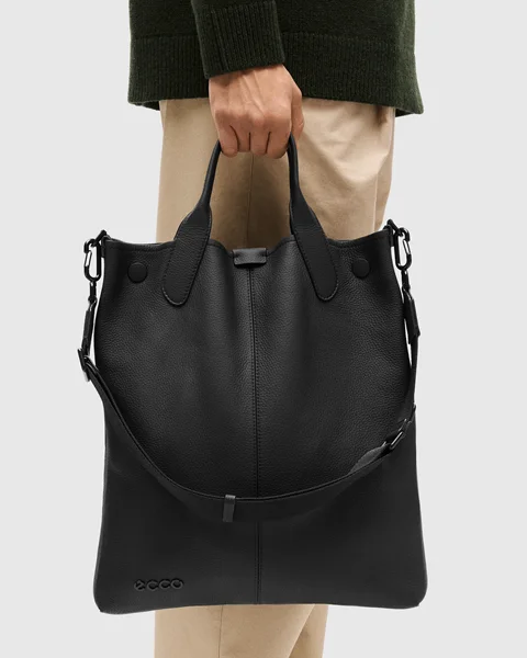 ECCO® shopper taske i læder - Sort - Lifestyle_Image_1