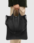 ECCO® shopper taske i læder - Sort - Lifestyle_Image_1