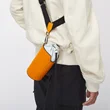 ECCO® E Pot Sling Monogram odinis rankinukas per petį - Oranžinis - Lifestyle 2