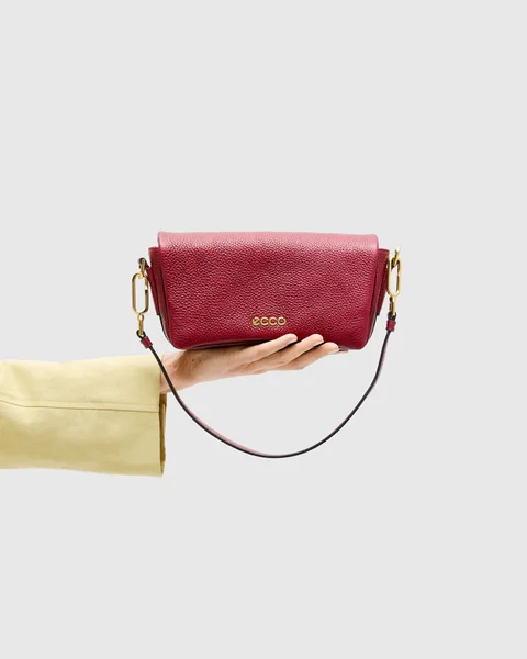 ECCO Pinch Bag - Raudonas - Lifestyle_Image_1