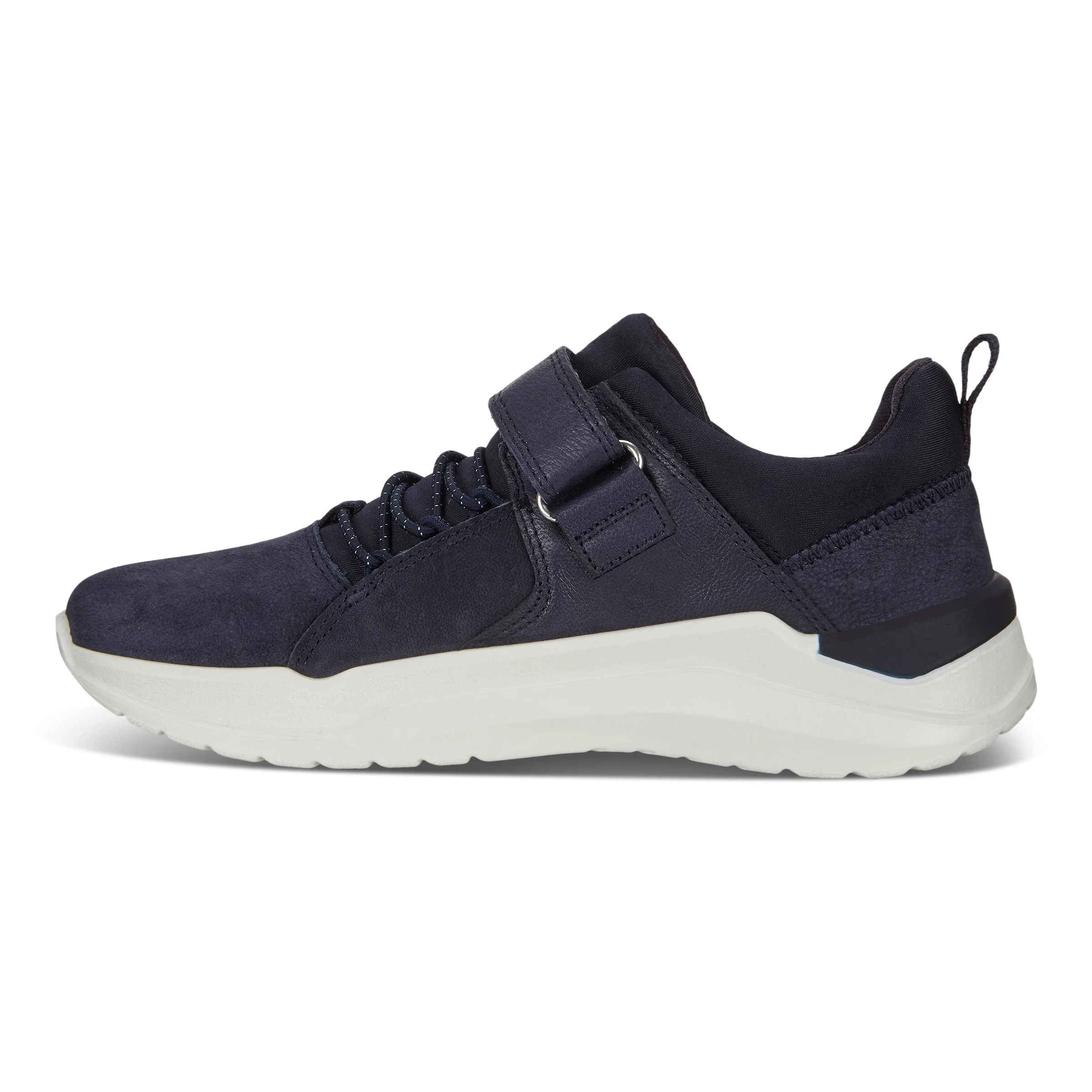ecco intervene sneaker