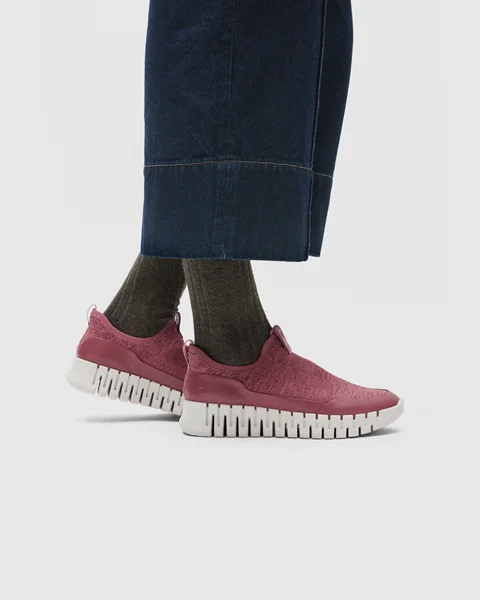 ECCO GRUUV W - Pink - Lifestyle_Image_1