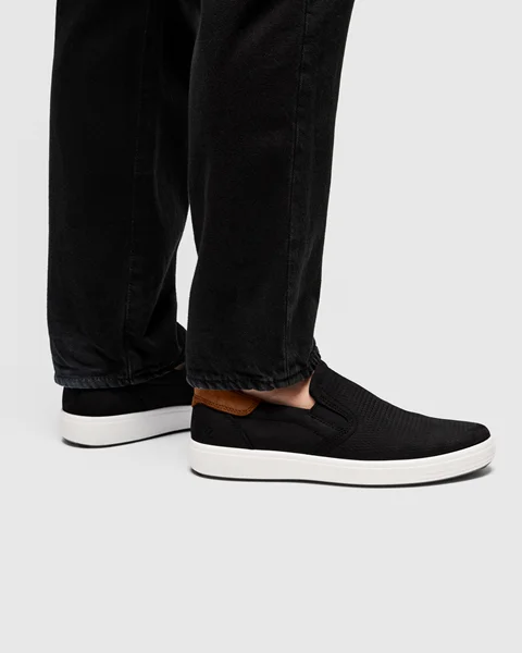 Men's ECCO® Soft 7 Nubuck Trainer - Blue - Lifestyle_Image_1