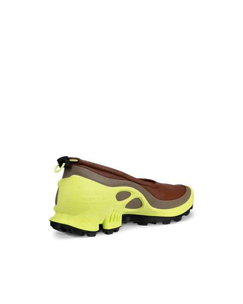Damskie wsuwane buty ze skóry ECCO® Biom C-Trail - Brązowy - B