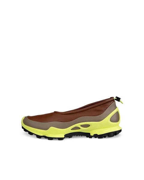 Damskie wsuwane buty ze skóry ECCO® Biom C-Trail - Brązowy - O